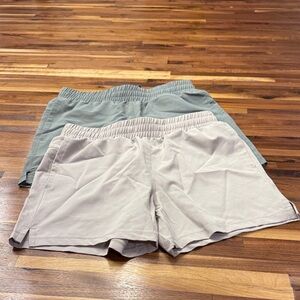 Set of Two Casual Shorts in Tan and Moss Green